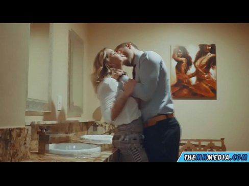 ❤️ Xa i-blonde ene-busty ikuhenda kwindlu yangasese yoluntu ️  kwi-xh.ideabuffet.top ❌️